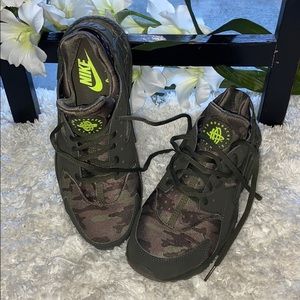 Nike Air Huarache Run Cargo Khaki Green (camo)